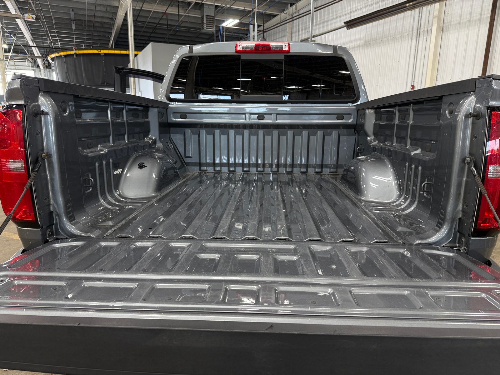 Thumbnail: 2021 Chevrolet Colorado - 7