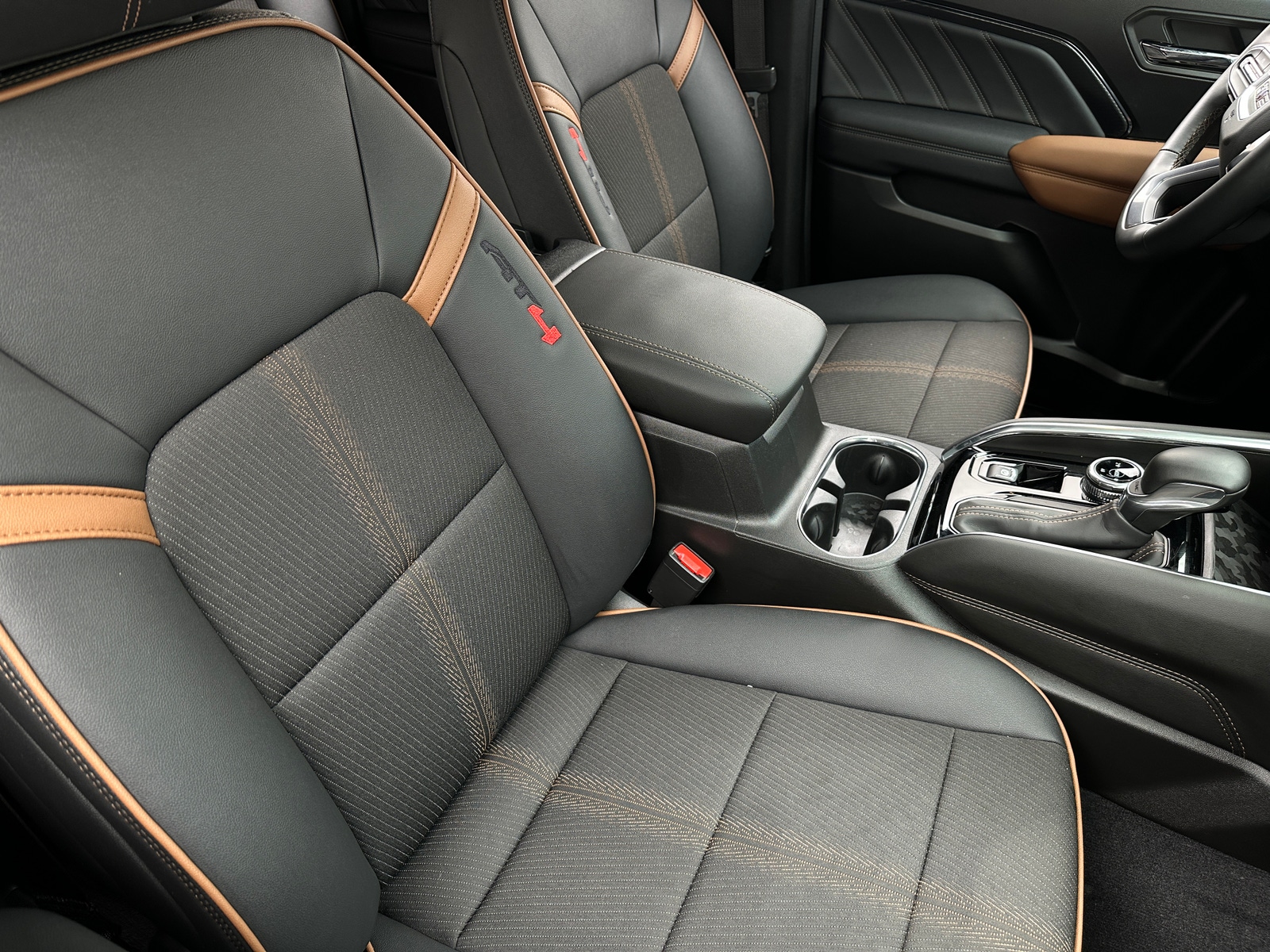 Thumbnail: 2024 GMC Canyon - 2