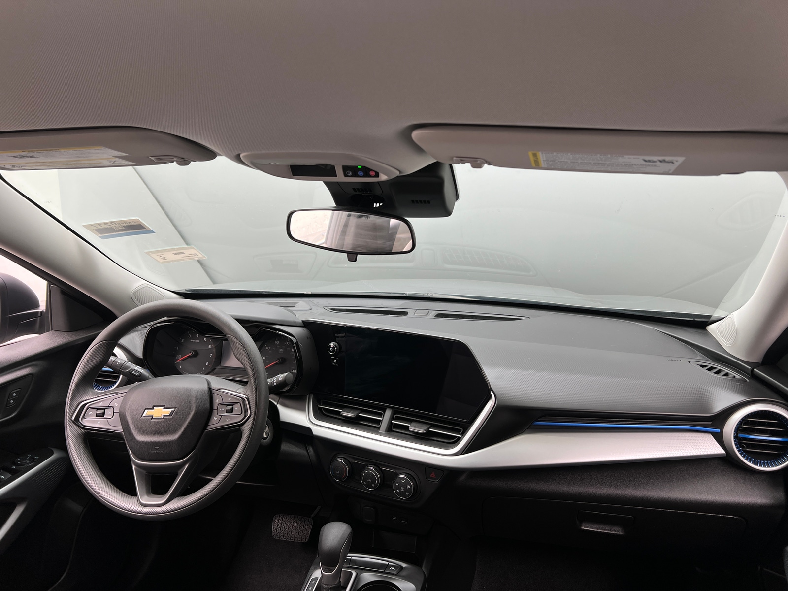 Thumbnail: 2025 Chevrolet Trax - 3