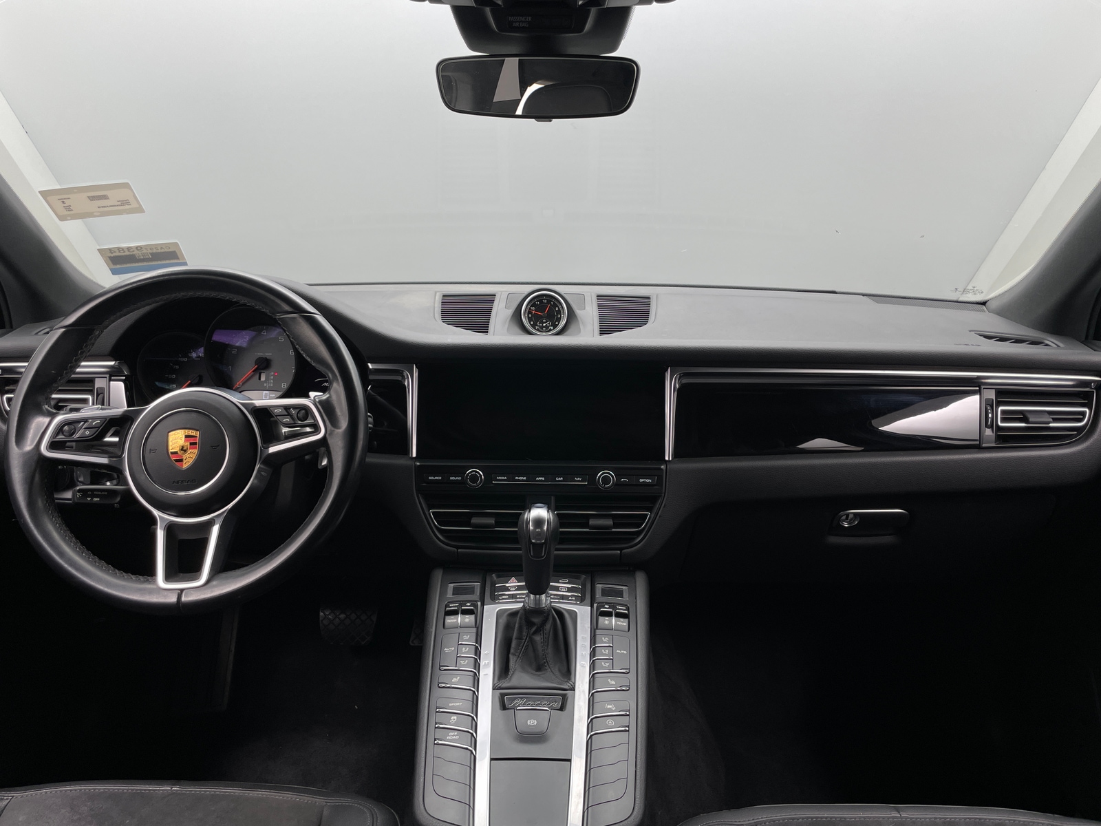 Thumbnail: 2021 Porsche Macan - 2
