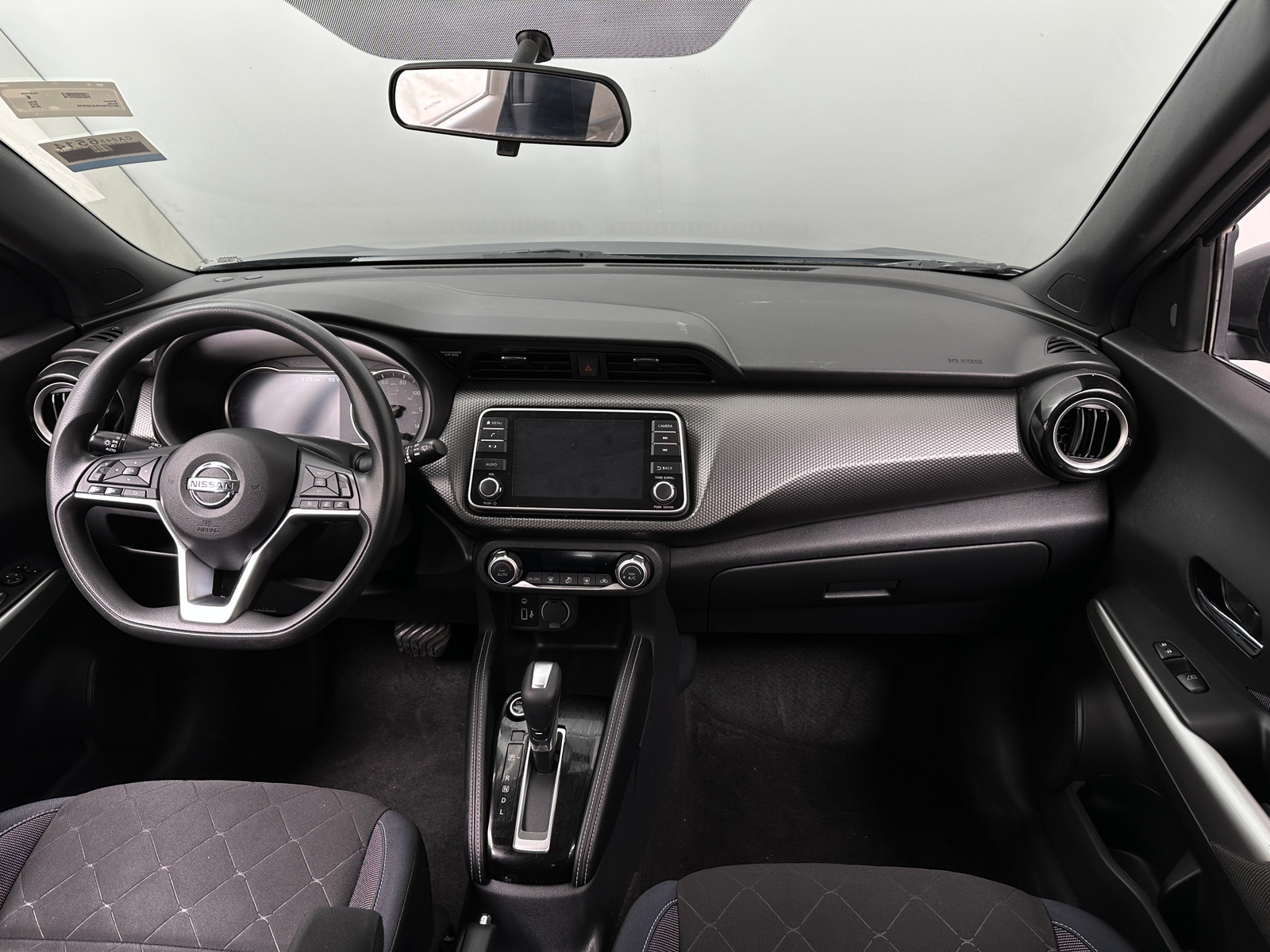 Thumbnail: 2018 Nissan Kicks - 3