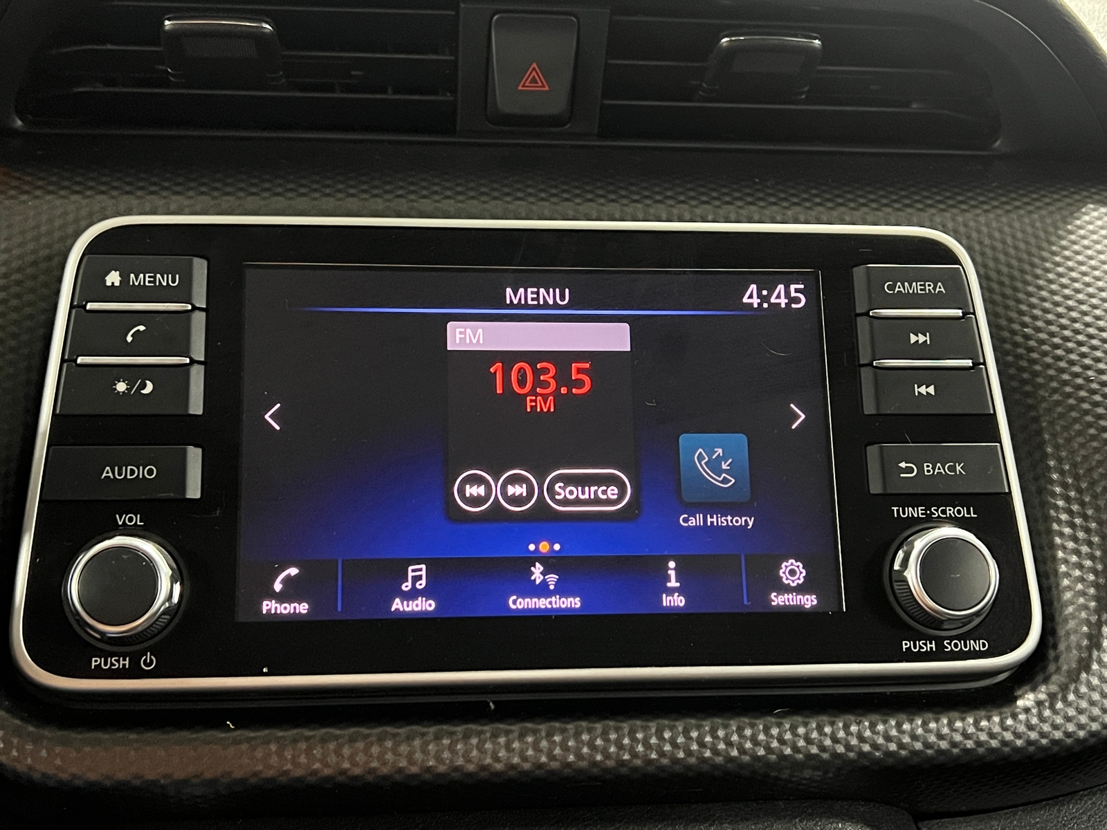 Thumbnail: 2018 Nissan Kicks - 4