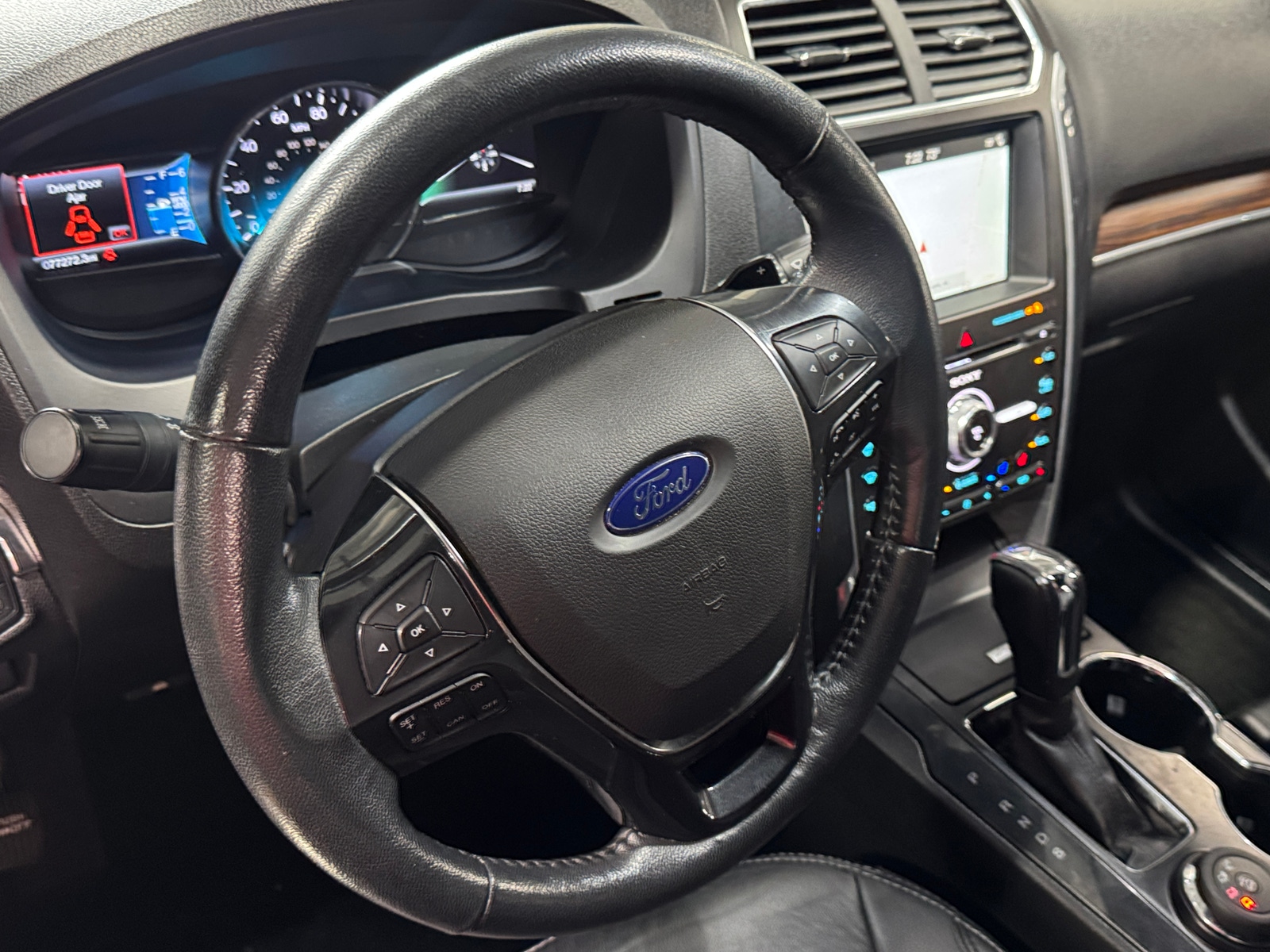 Thumbnail: 2017 Ford Explorer - 4
