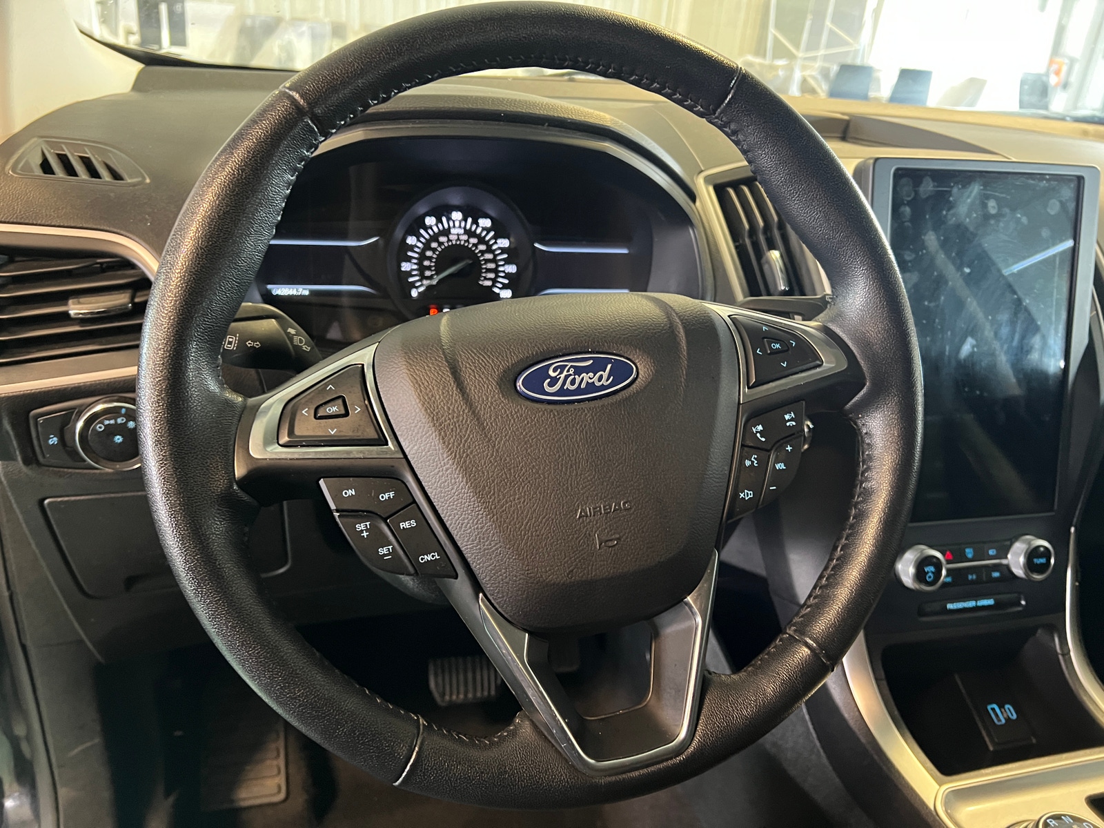 Thumbnail: 2023 Ford Edge - 5