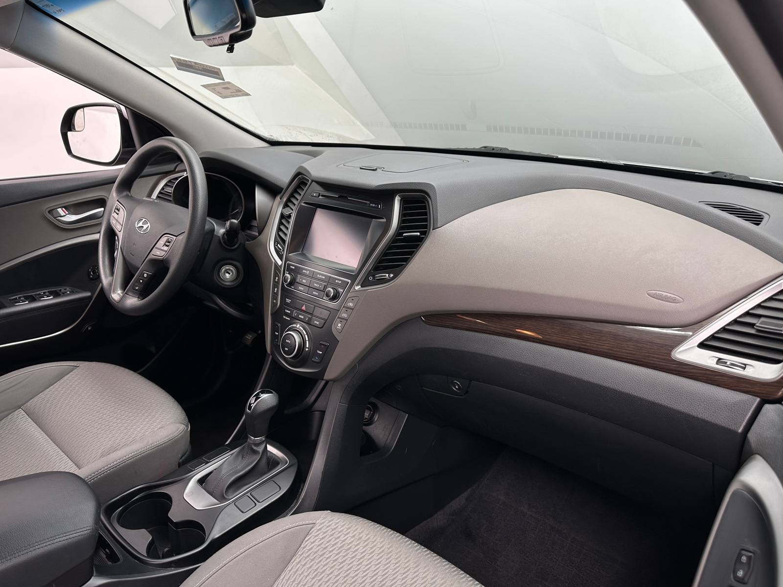 Thumbnail: 2018 Hyundai Santa Fe - 3