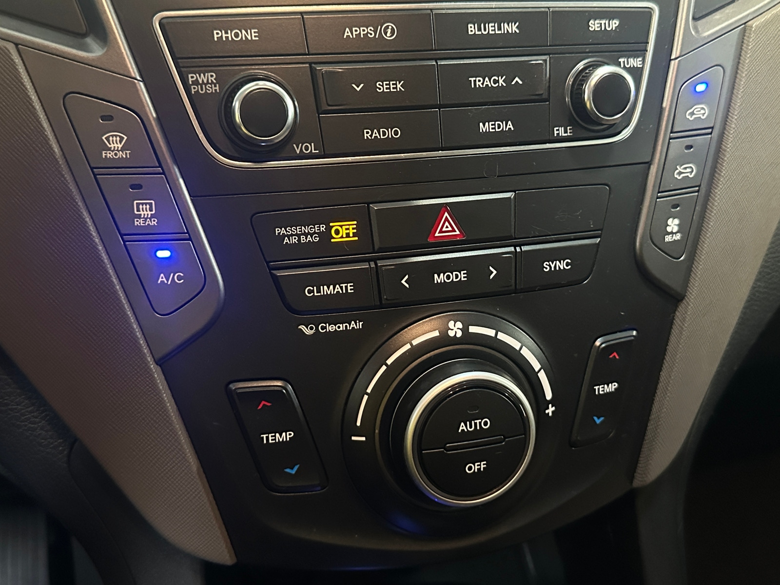Thumbnail: 2018 Hyundai Santa Fe - 4