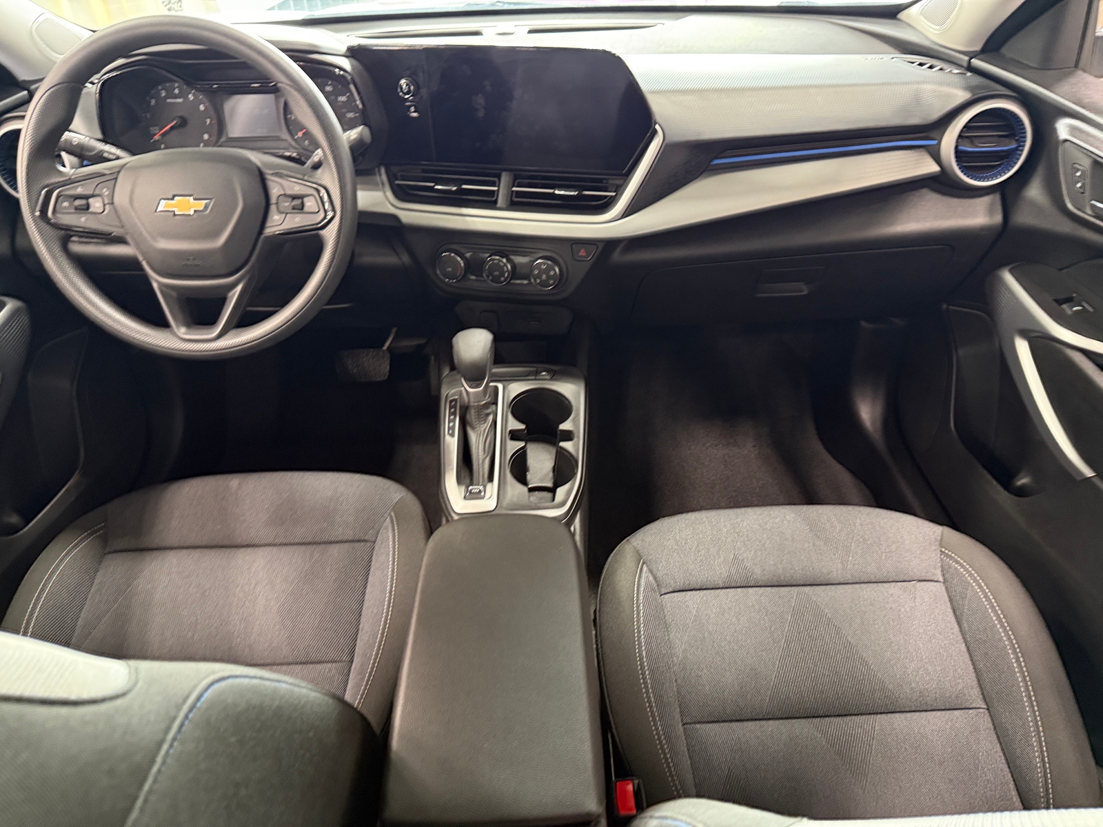 Thumbnail: 2025 Chevrolet Trax - 3
