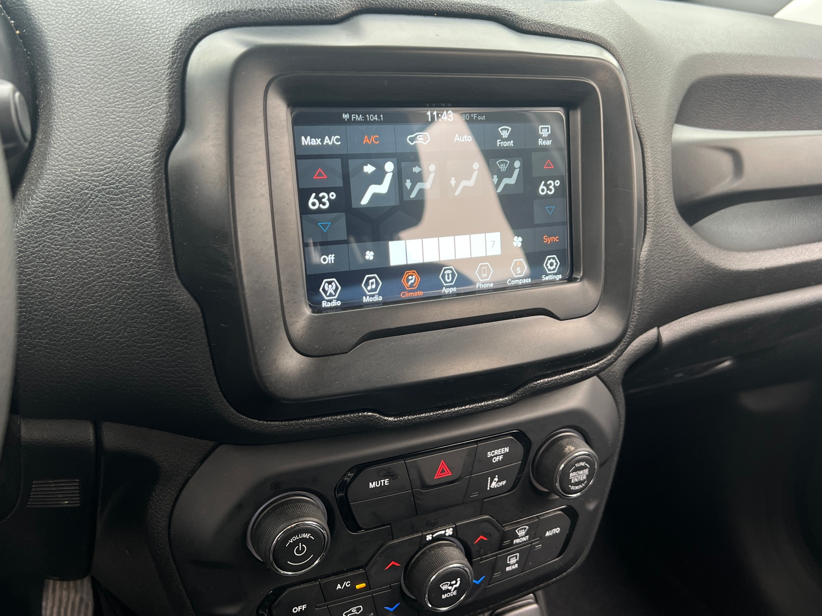 Thumbnail: 2021 Jeep Renegade - 4