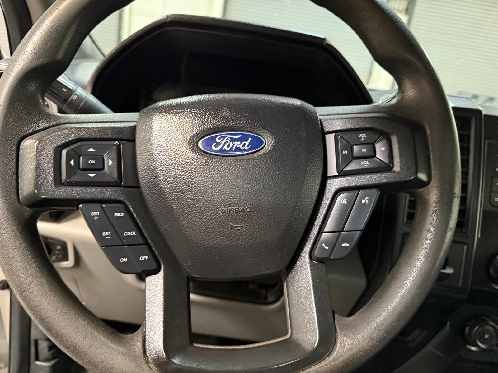 Thumbnail: 2020 Ford Econoline - 4