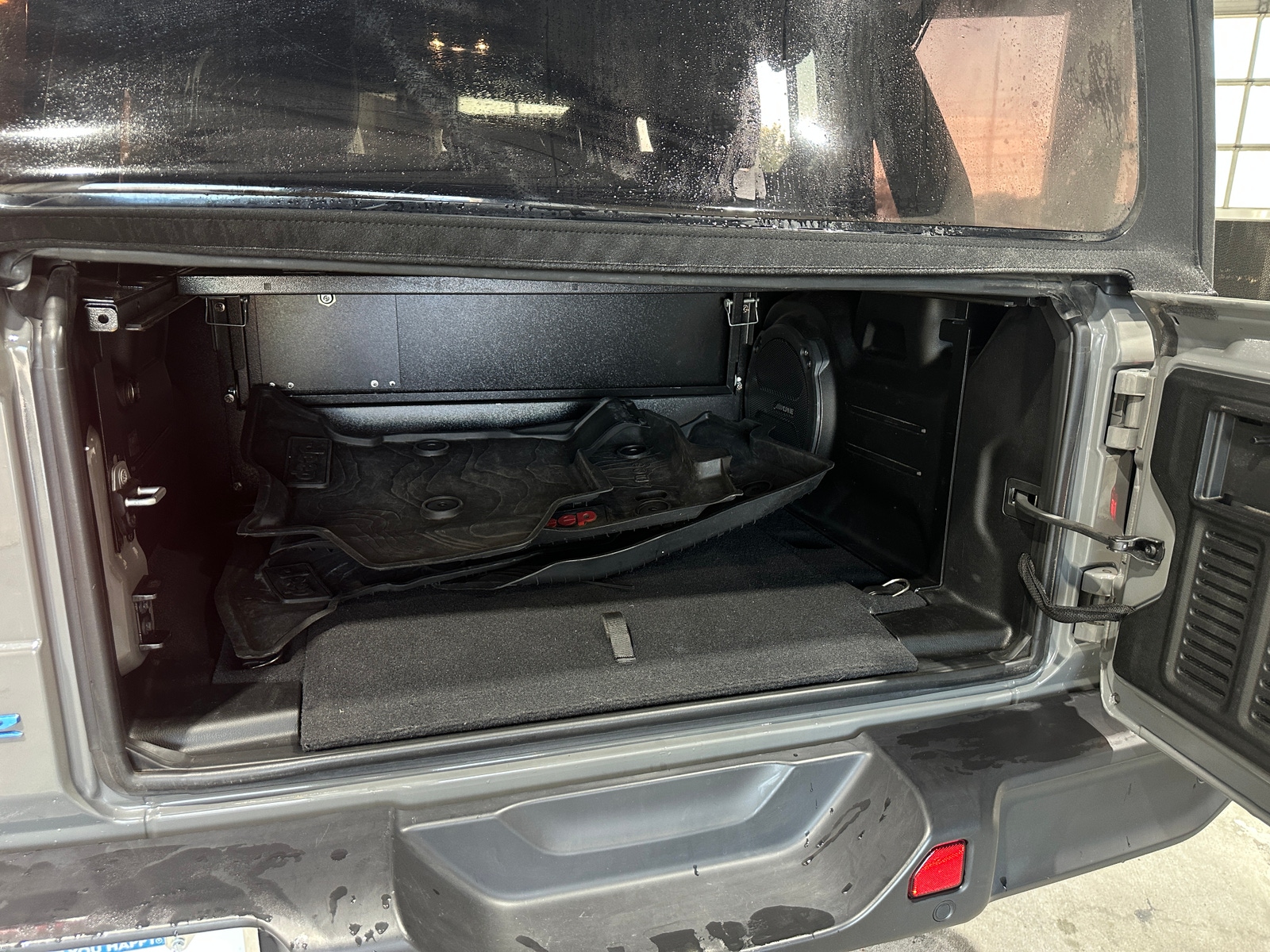 Thumbnail: 2021 Jeep Wrangler - 6