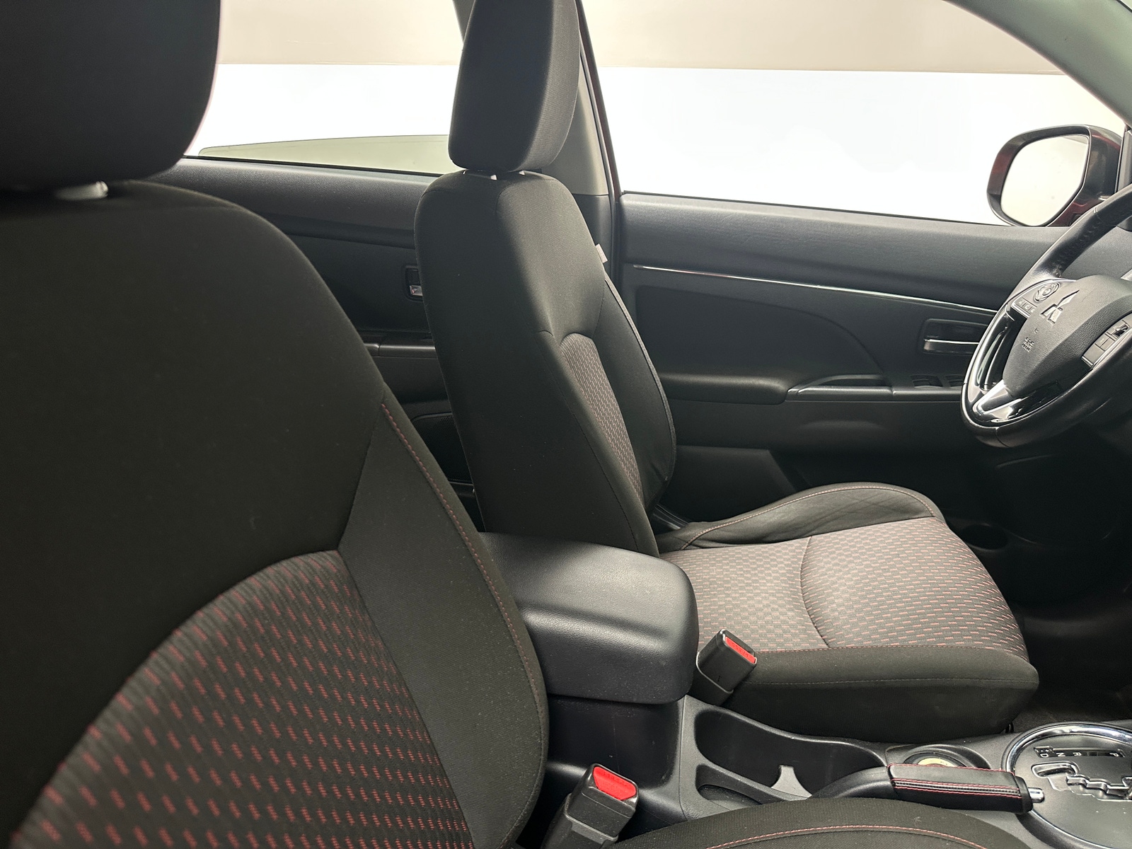 Thumbnail: 2017 Mitsubishi Outlander Sport - 2