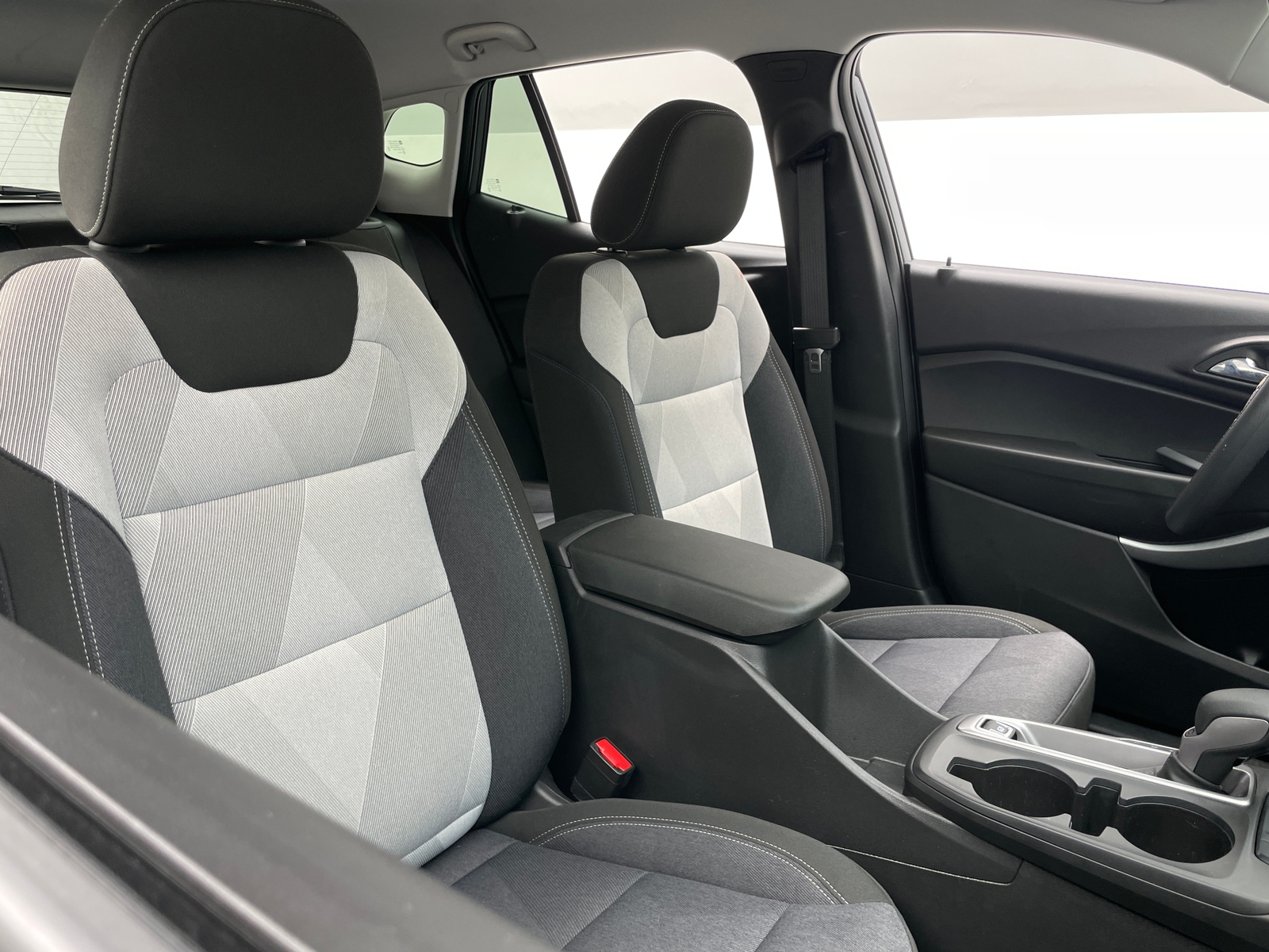 Thumbnail: 2025 Chevrolet Trax - 2