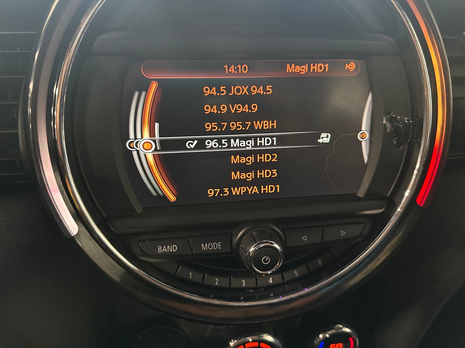 Thumbnail: 2017 MINI Cooper Hardtop - 4