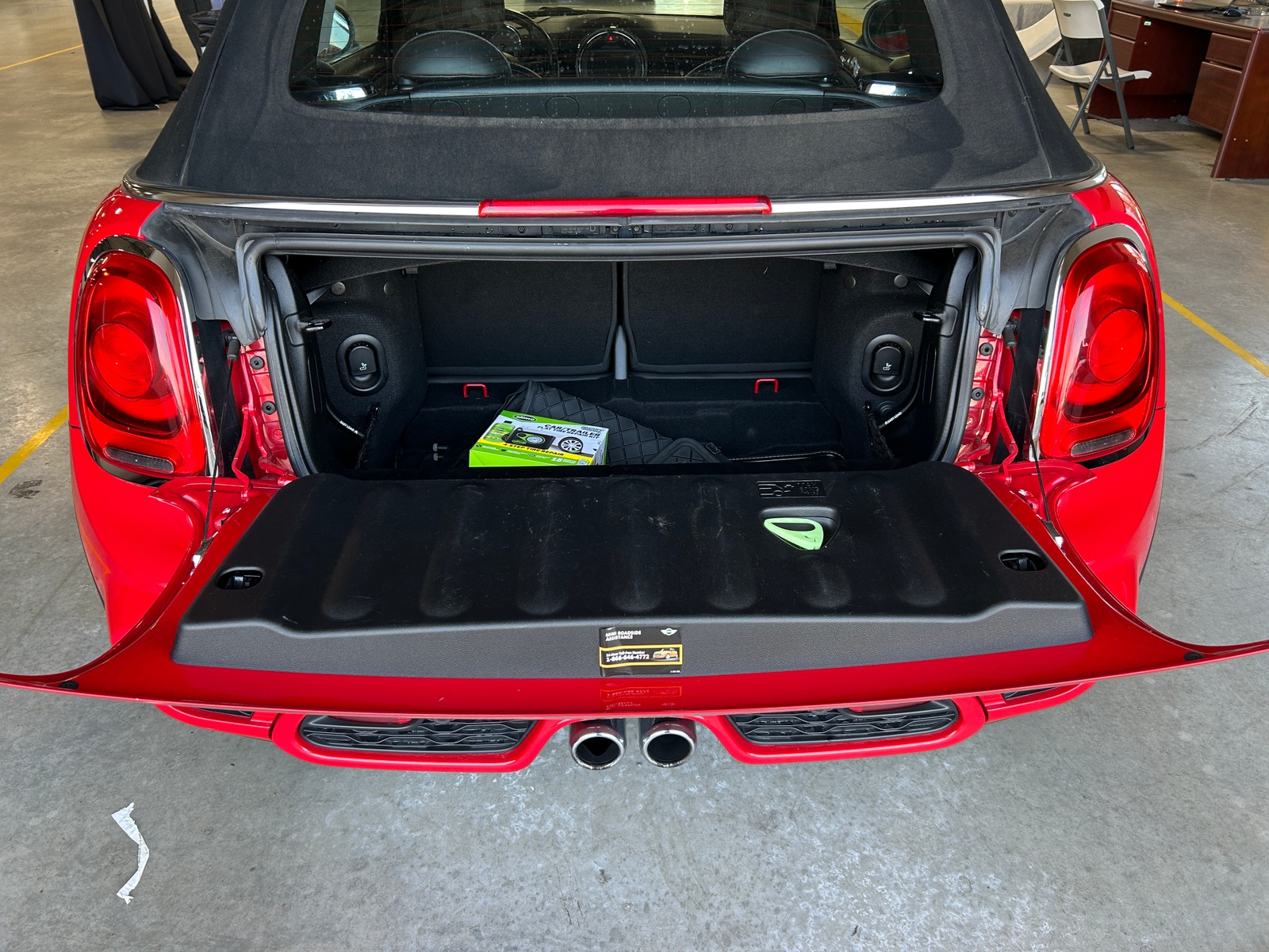 Thumbnail: 2016 MINI Cooper Convertible - 6
