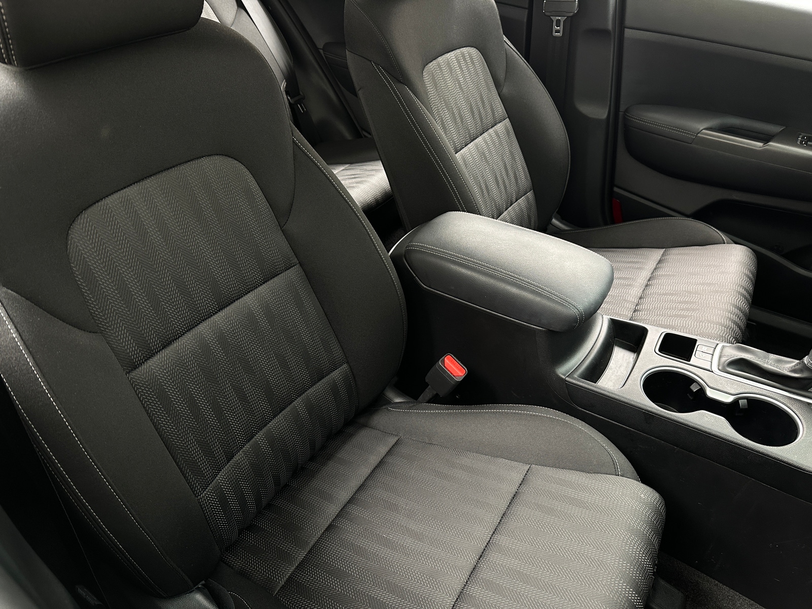 Thumbnail: 2022 Kia Sportage - 2