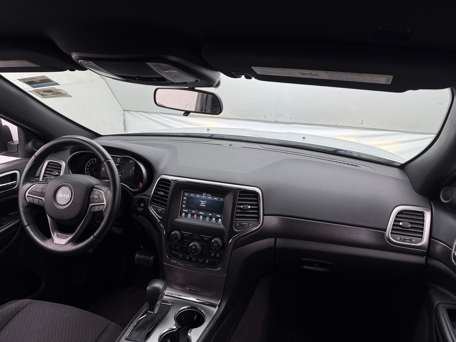 Thumbnail: 2018 Jeep Grand Cherokee - 3