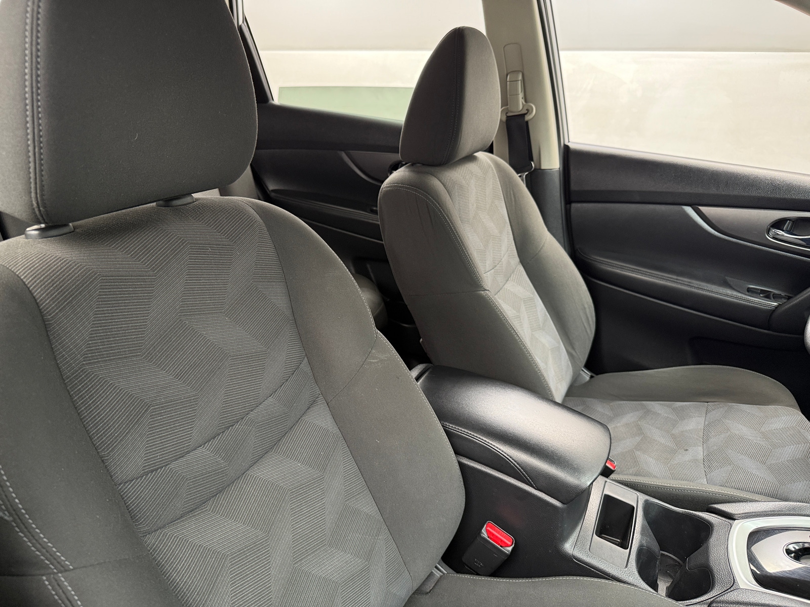 Thumbnail: 2016 Nissan Rogue - 2