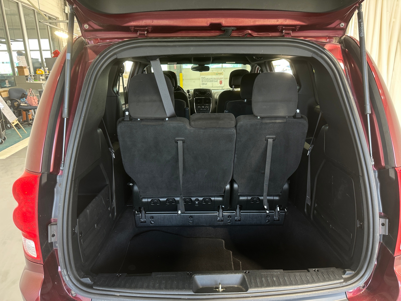 Thumbnail: 2016 Dodge Grand Caravan - 7