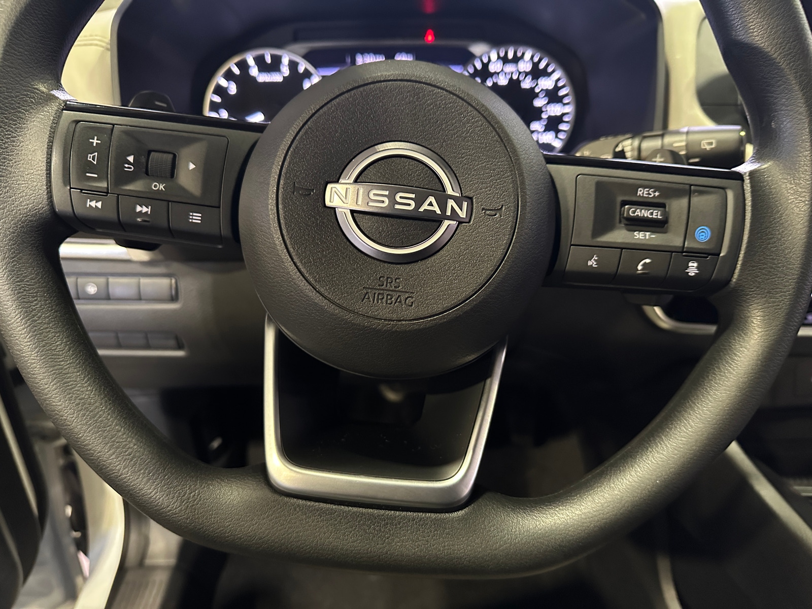 Thumbnail: 2022 Nissan Rogue - 5