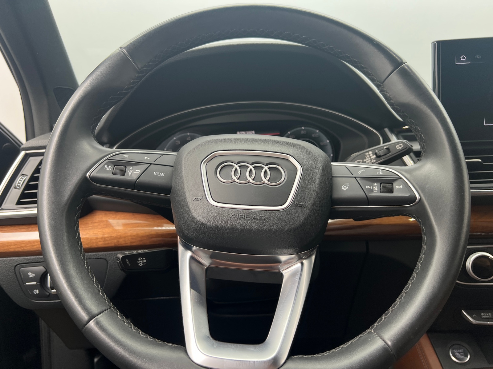 Thumbnail: 2022 Audi Q5 - 4