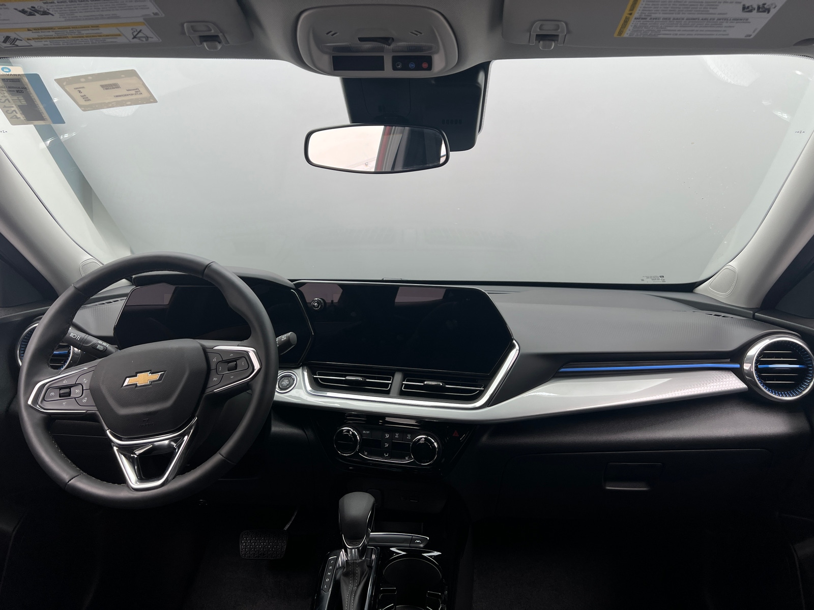 Thumbnail: 2025 Chevrolet Trax - 3