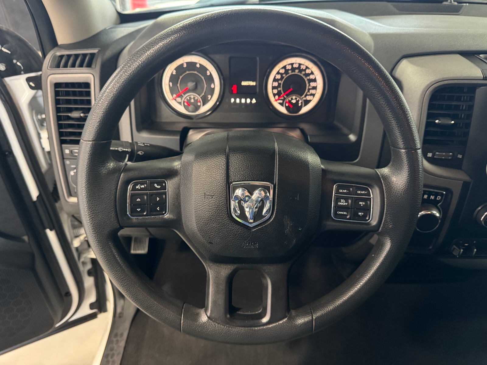 Thumbnail: 2019 RAM 1500 Classic - 5