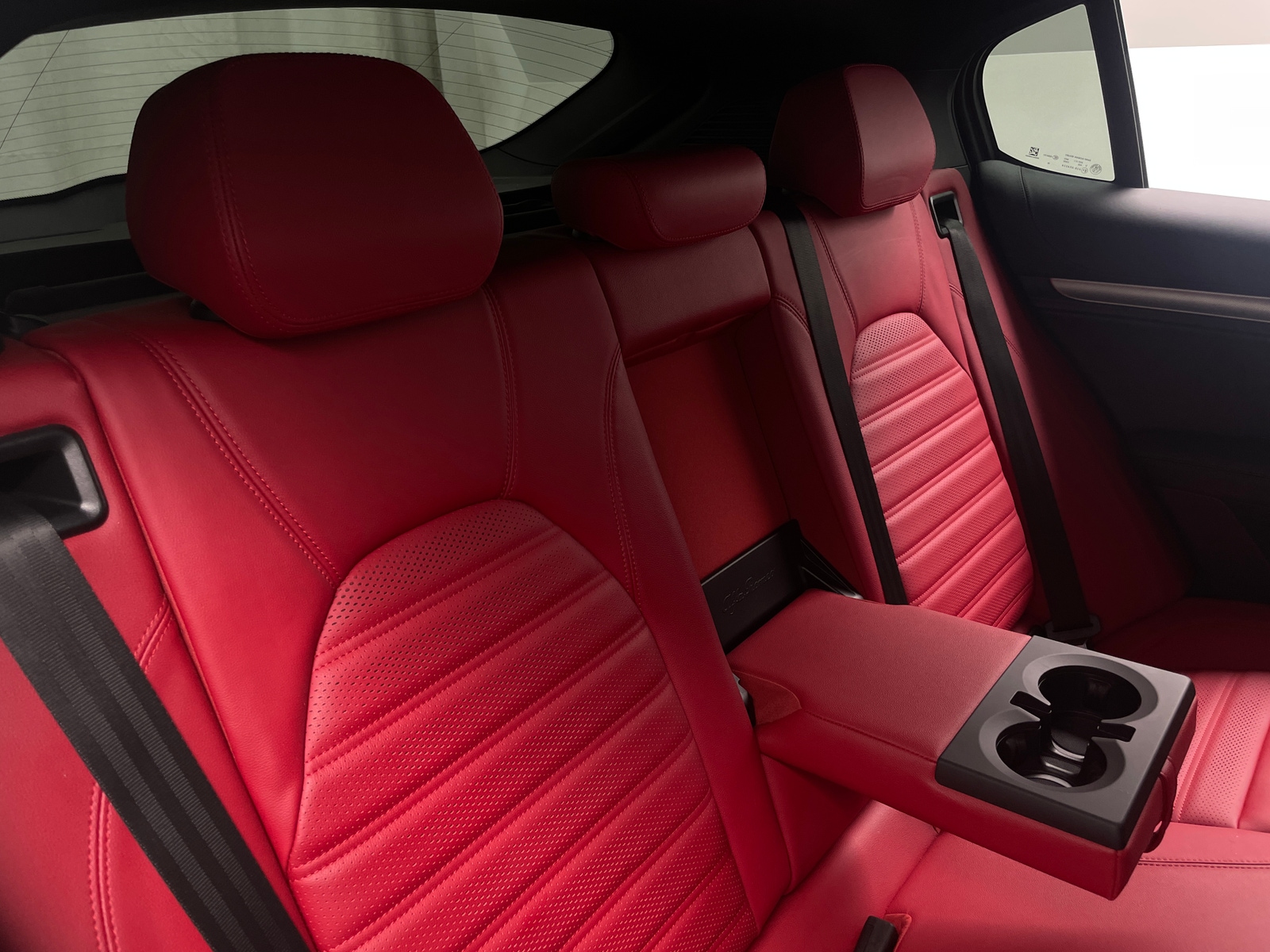 Thumbnail: 2023 Alfa Romeo Stelvio - 5