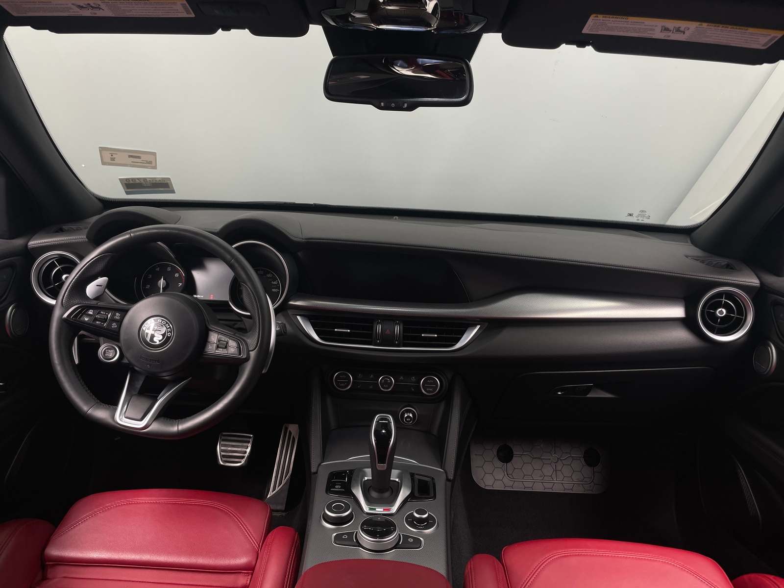 Thumbnail: 2023 Alfa Romeo Stelvio - 2
