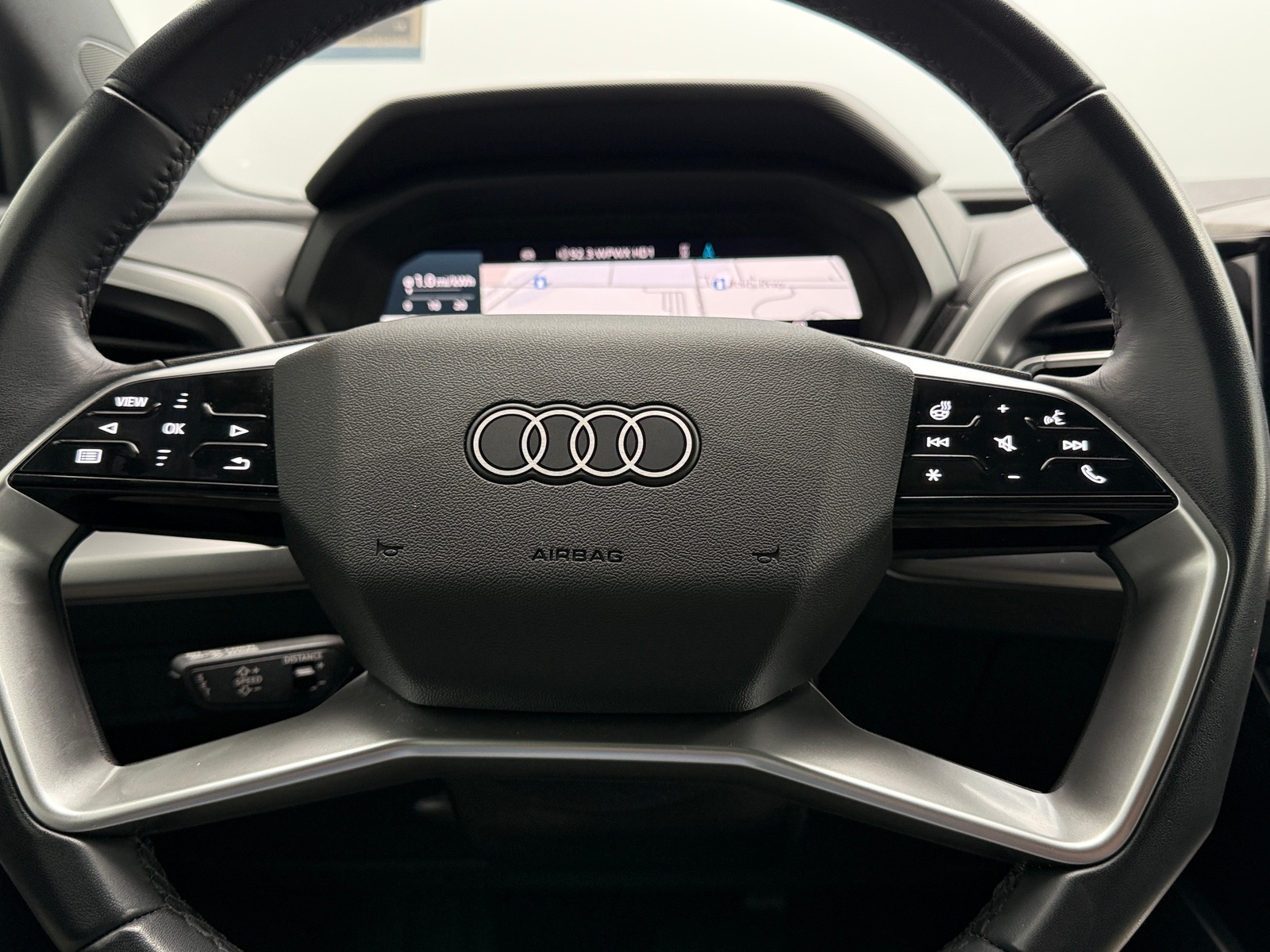 Thumbnail: 2023 Audi Q4 e-tron - 4