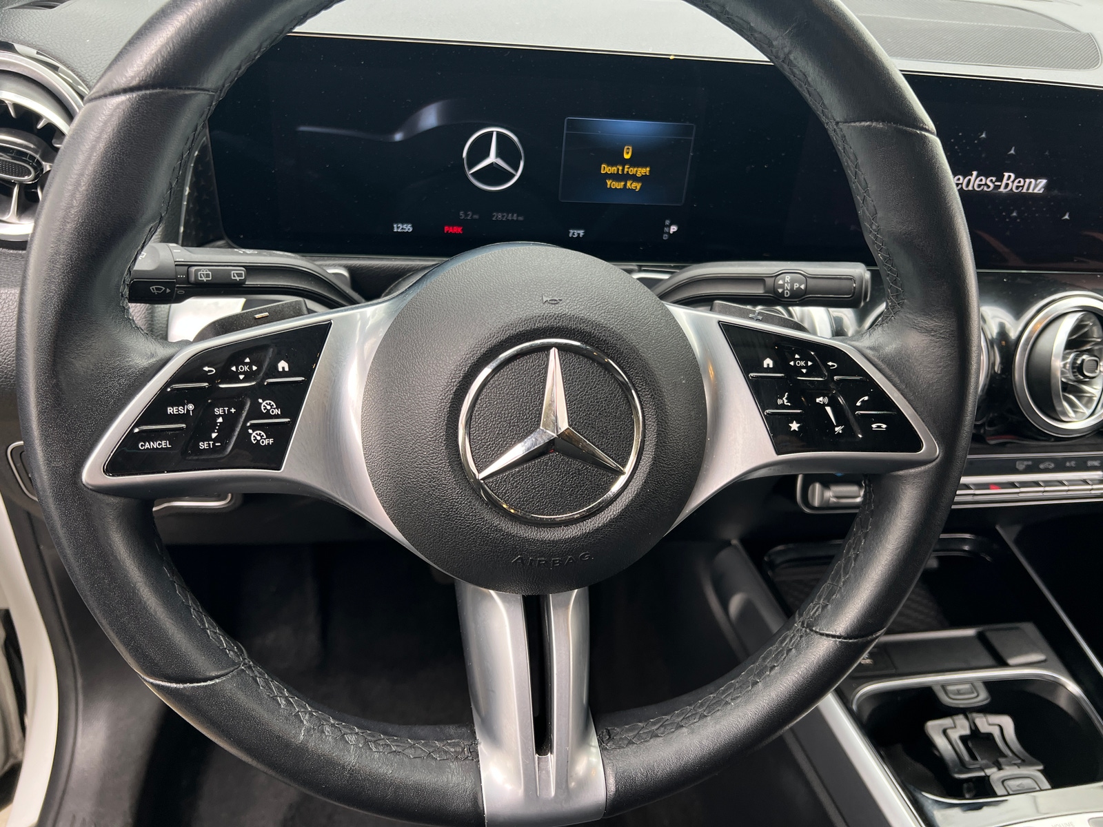 Thumbnail: 2024 Mercedes-Benz GLB - 4