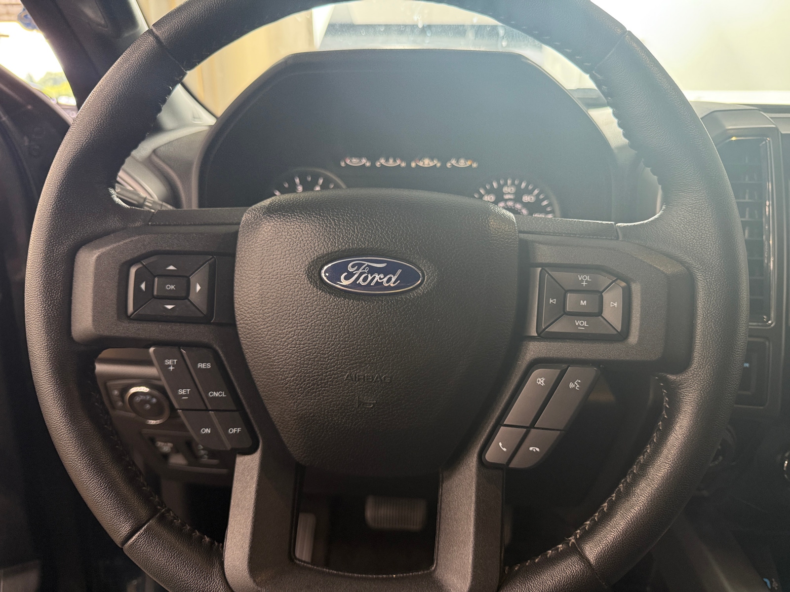 Thumbnail: 2018 Ford Econoline - 5