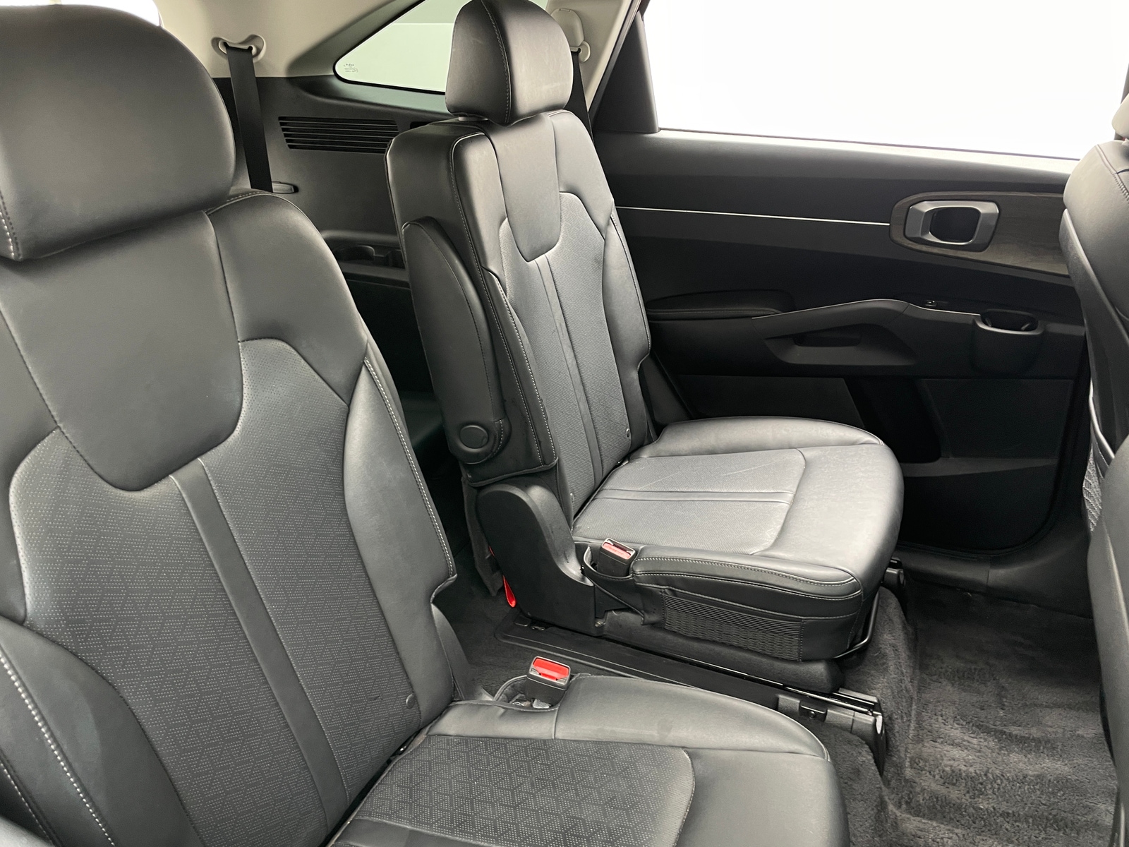 Thumbnail: 2022 Kia Sorento - 5