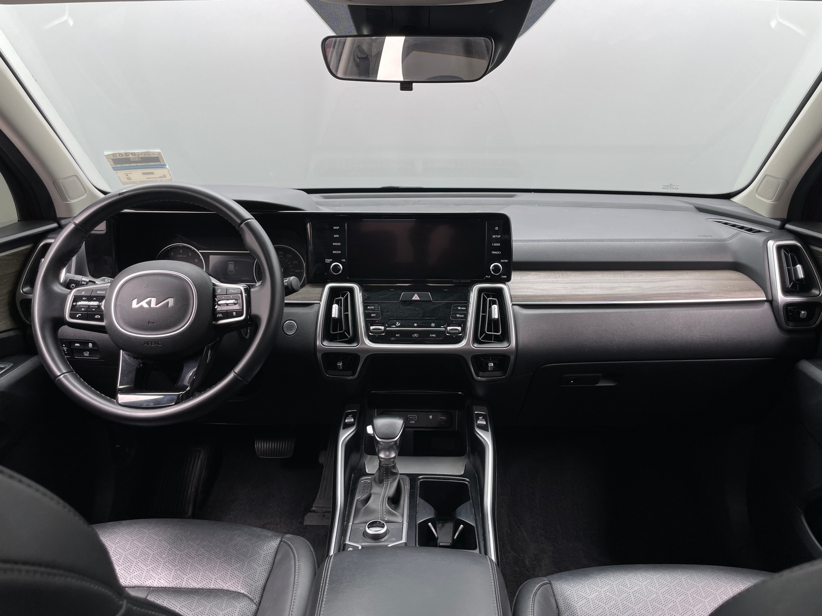 Thumbnail: 2022 Kia Sorento - 2
