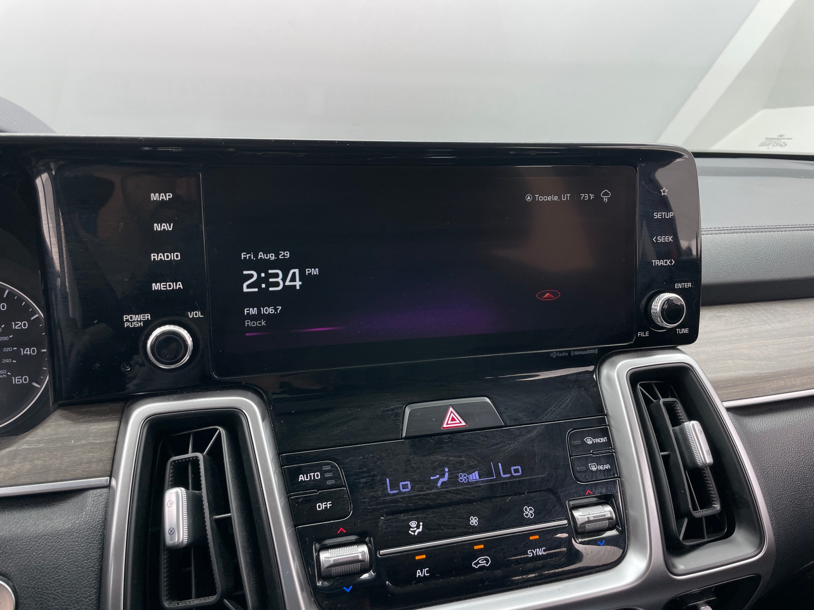 Thumbnail: 2022 Kia Sorento - 3