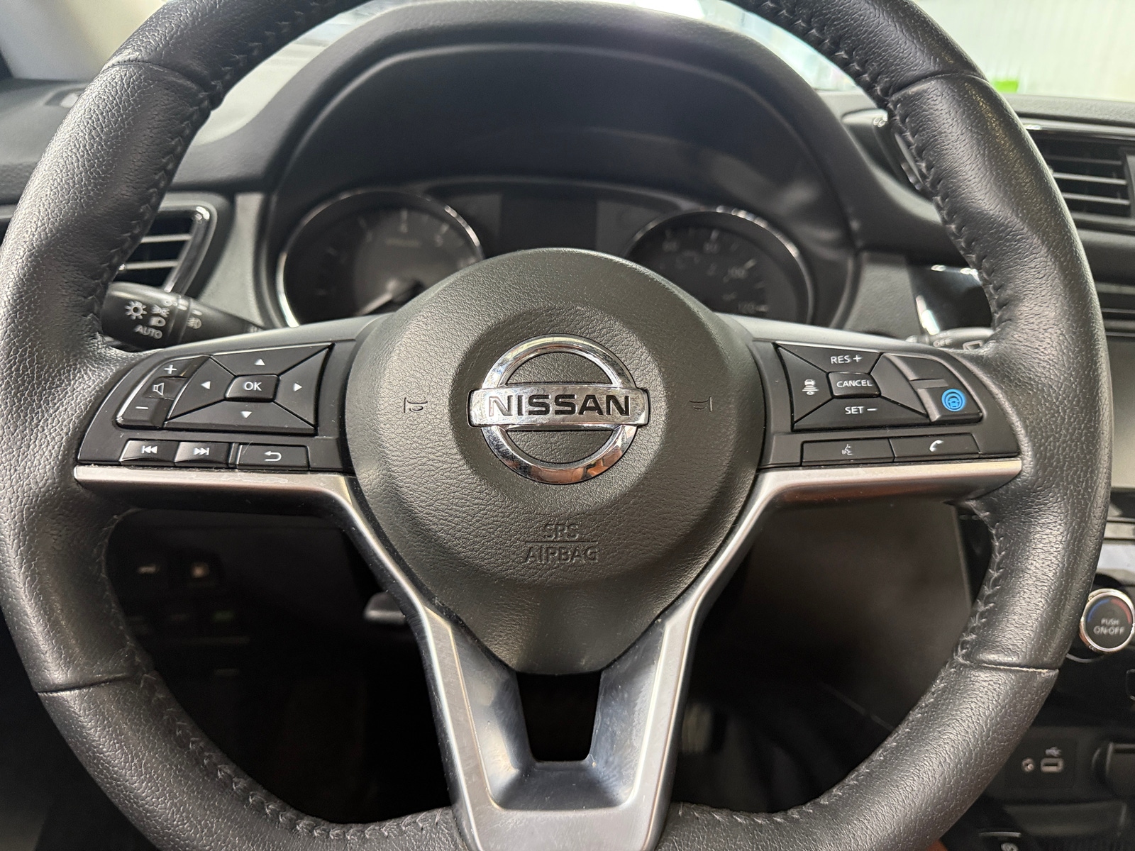Thumbnail: 2019 Nissan Rogue - 4