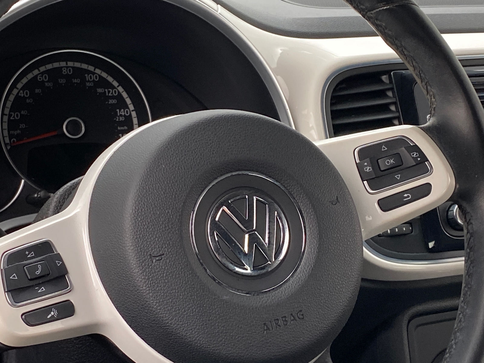Thumbnail: 2013 Volkswagen Beetle - 5