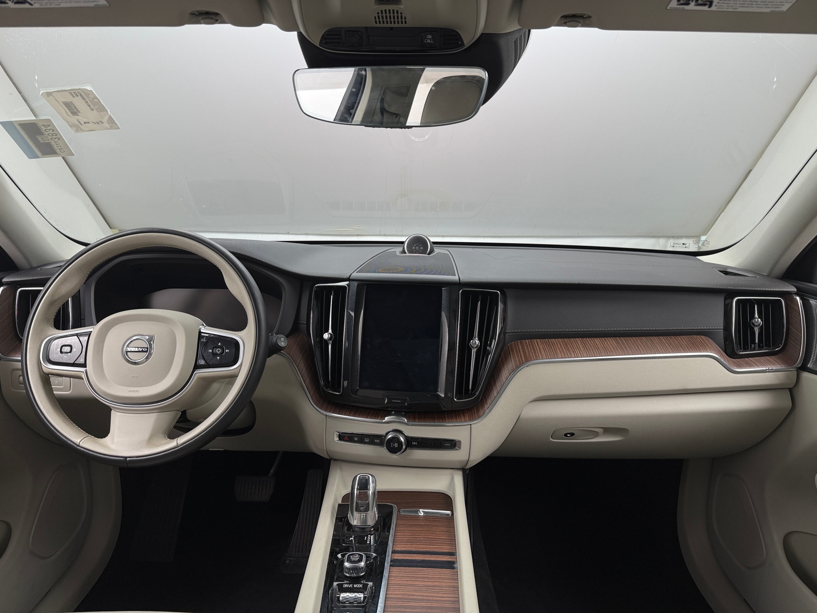 Thumbnail: 2019 Volvo XC60 - 2