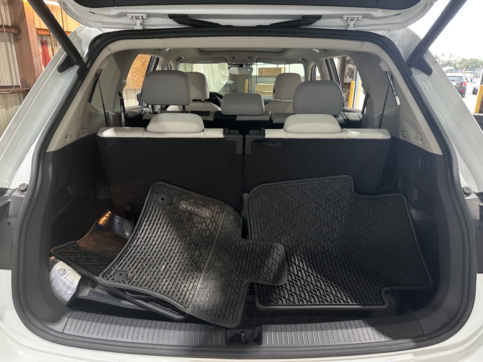 Thumbnail: 2019 Volkswagen Tiguan - 6