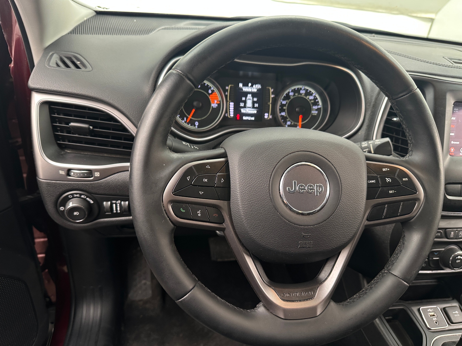 Thumbnail: 2019 Jeep Cherokee - 4