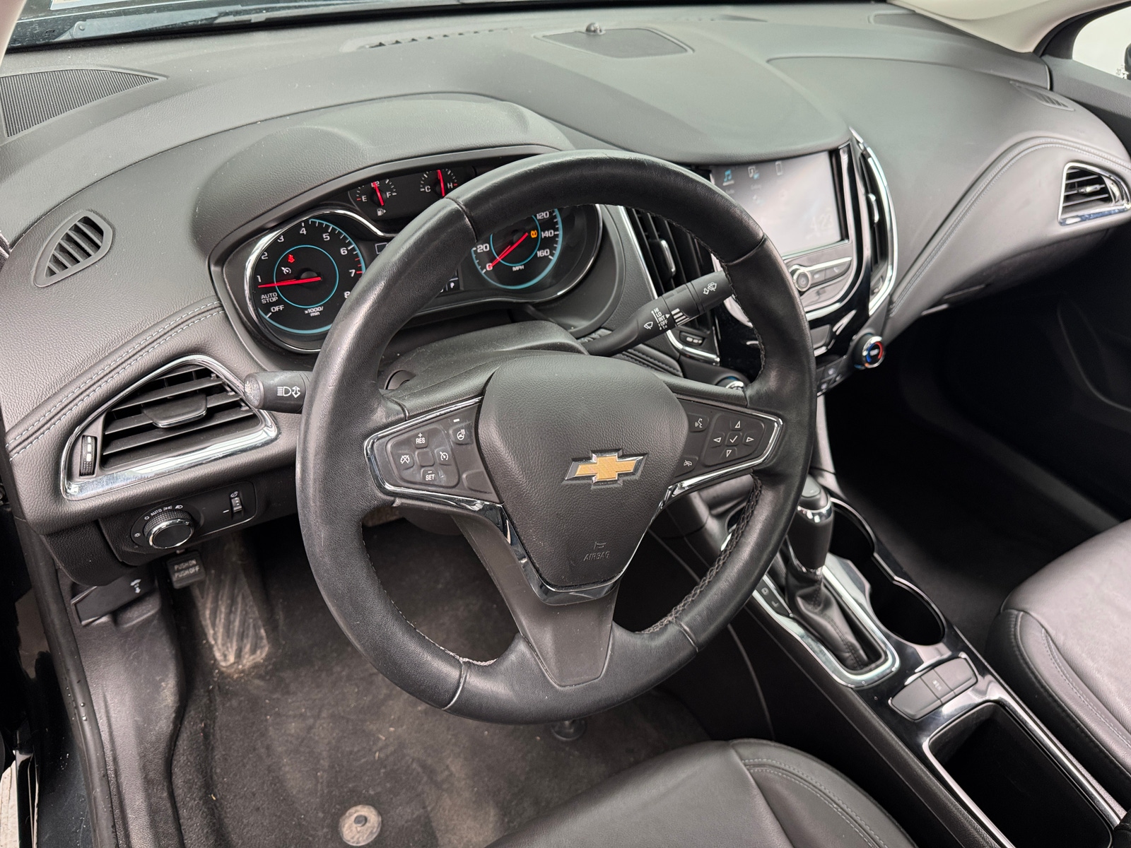 Thumbnail: 2017 Chevrolet Cruze - 2