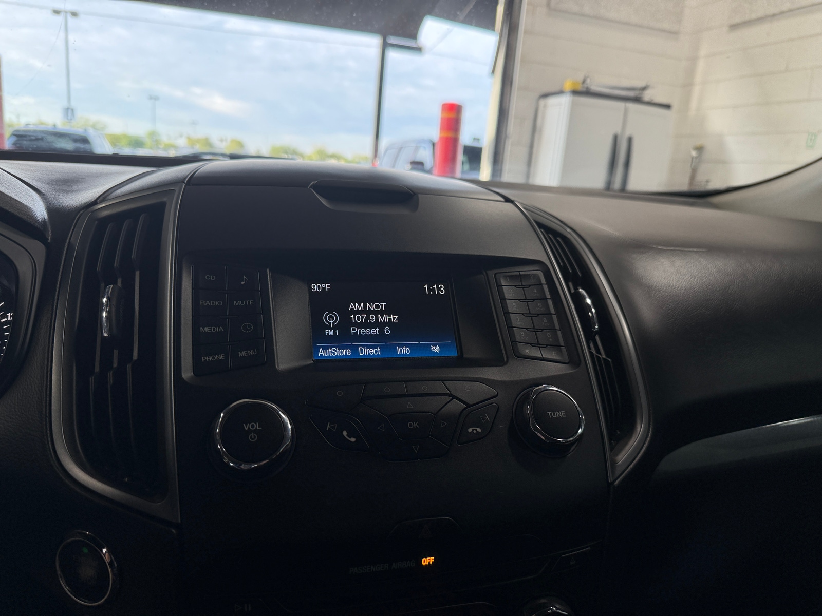 Thumbnail: 2018 Ford Edge - 4