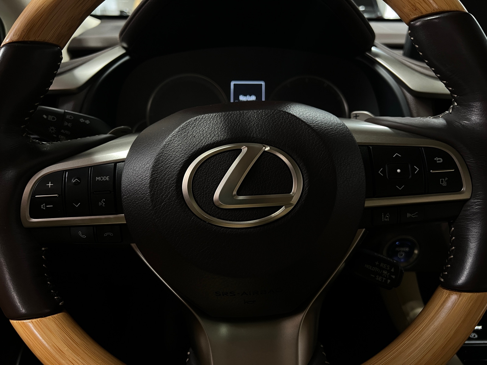 Thumbnail: 2020 Lexus RX - 3