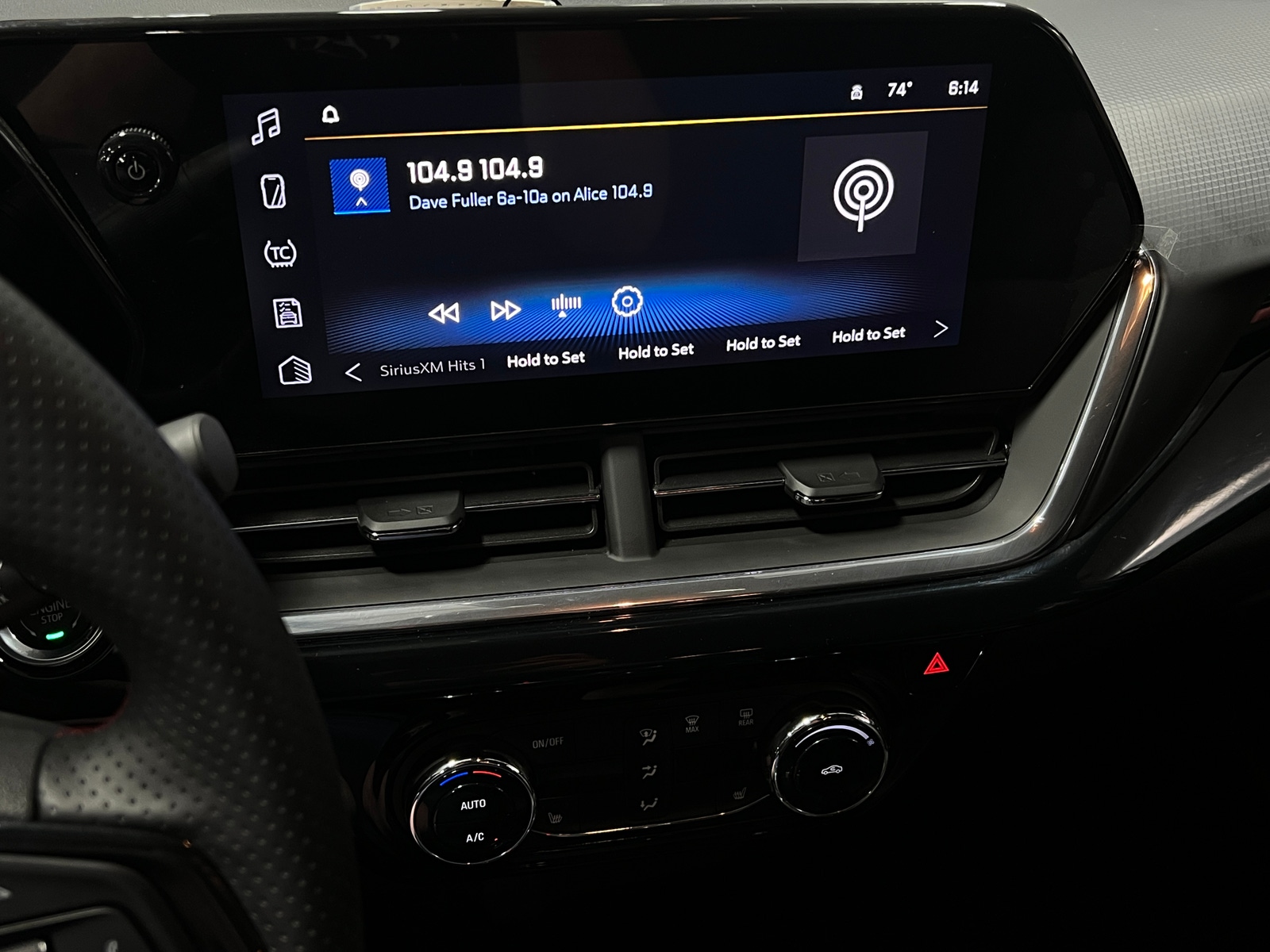 Thumbnail: 2025 Chevrolet Trax - 3
