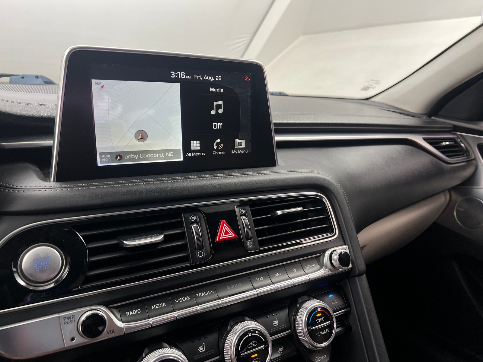 Thumbnail: 2019 Genesis G70 - 3