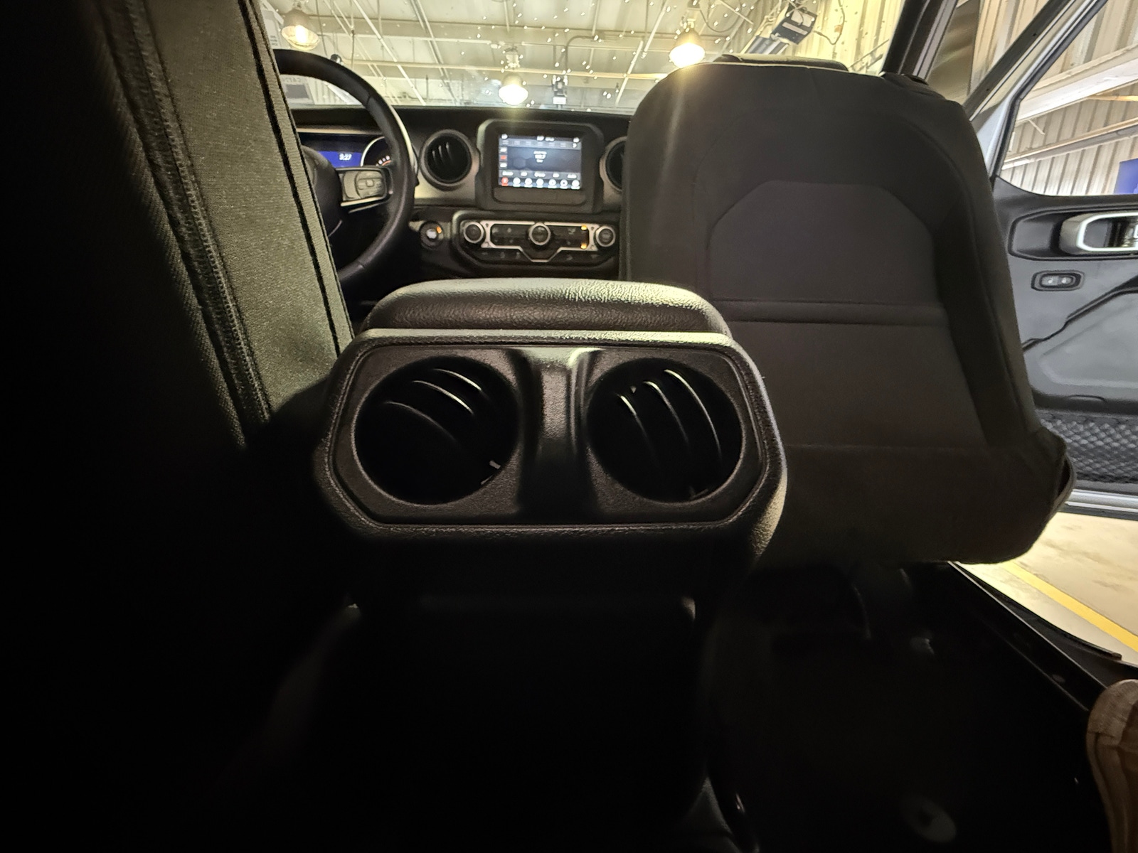 Thumbnail: 2020 Jeep Wrangler - 3