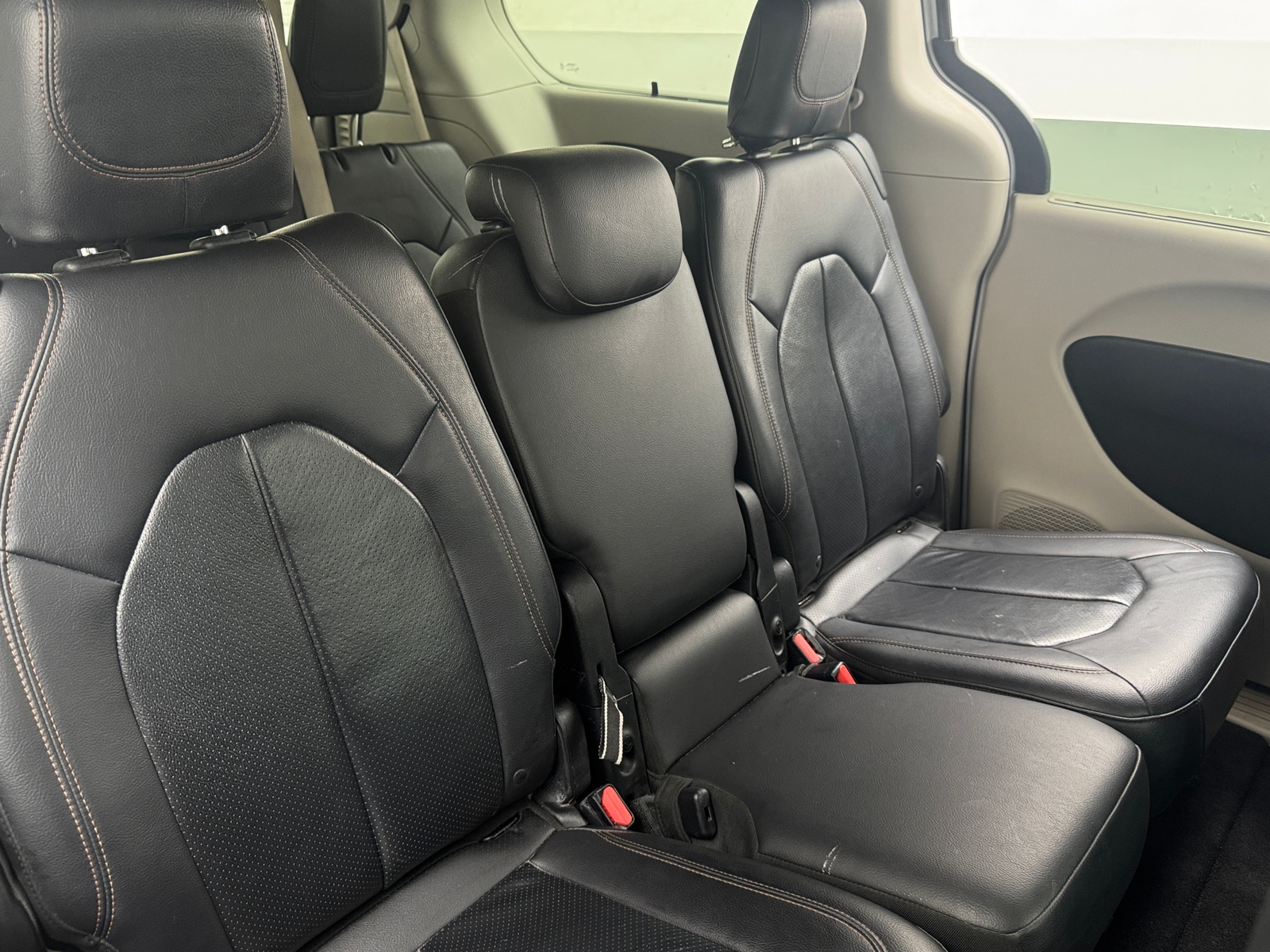 Thumbnail: 2018 Chrysler Pacifica - 5