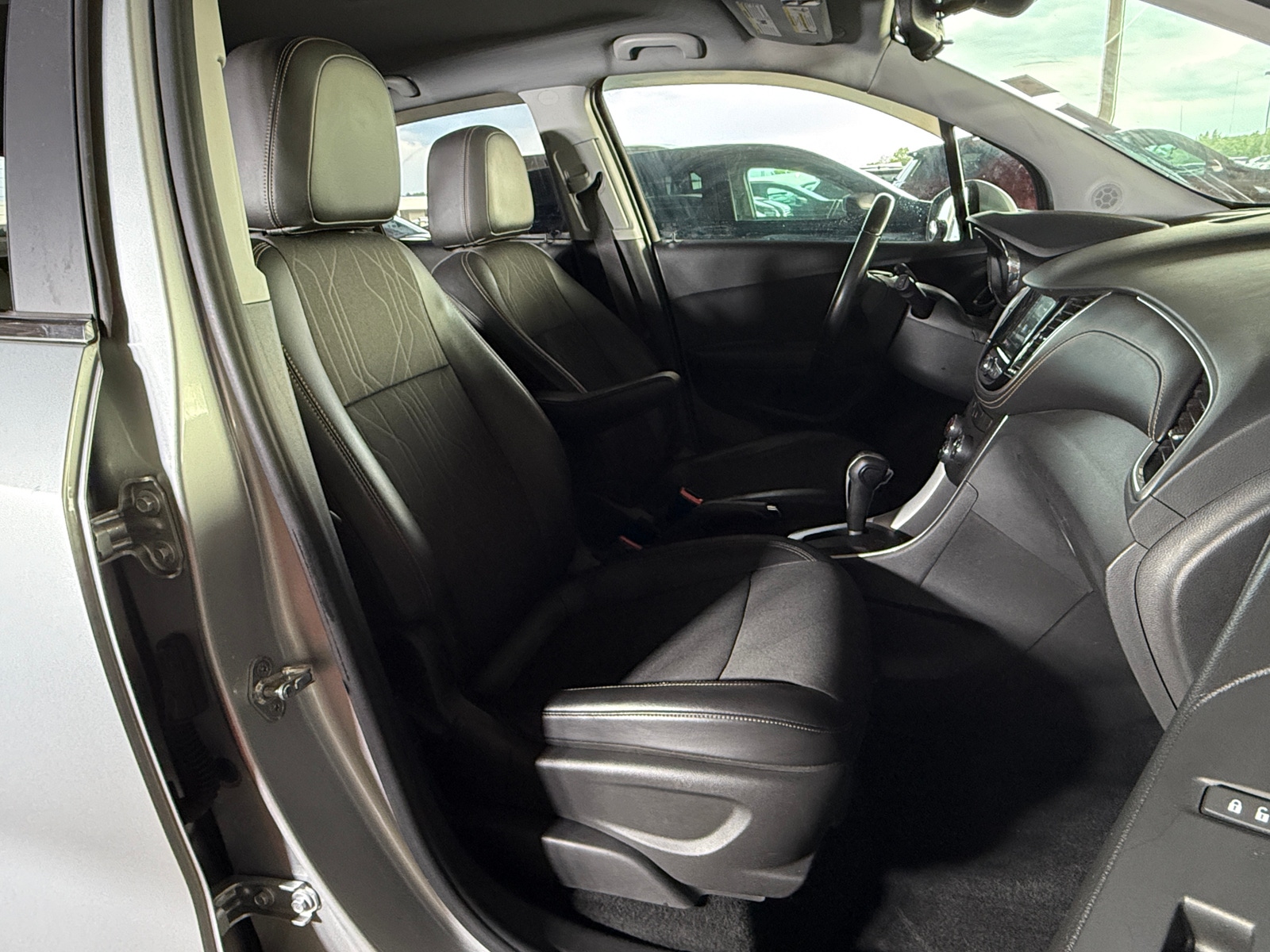 Thumbnail: 2018 Chevrolet Trax - 2