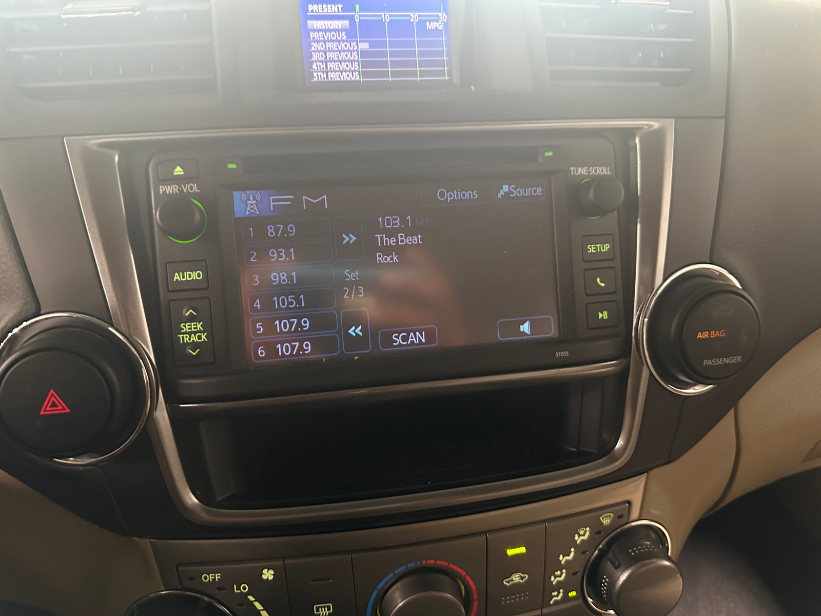 Thumbnail: 2013 Toyota Highlander - 4