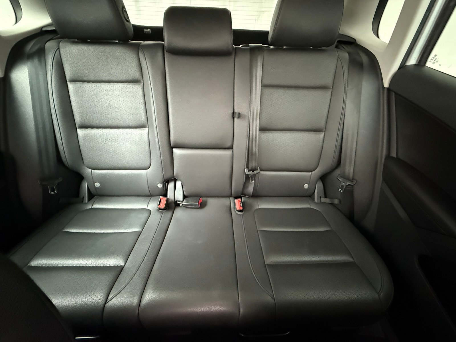 Thumbnail: 2017 Volkswagen Tiguan - 5