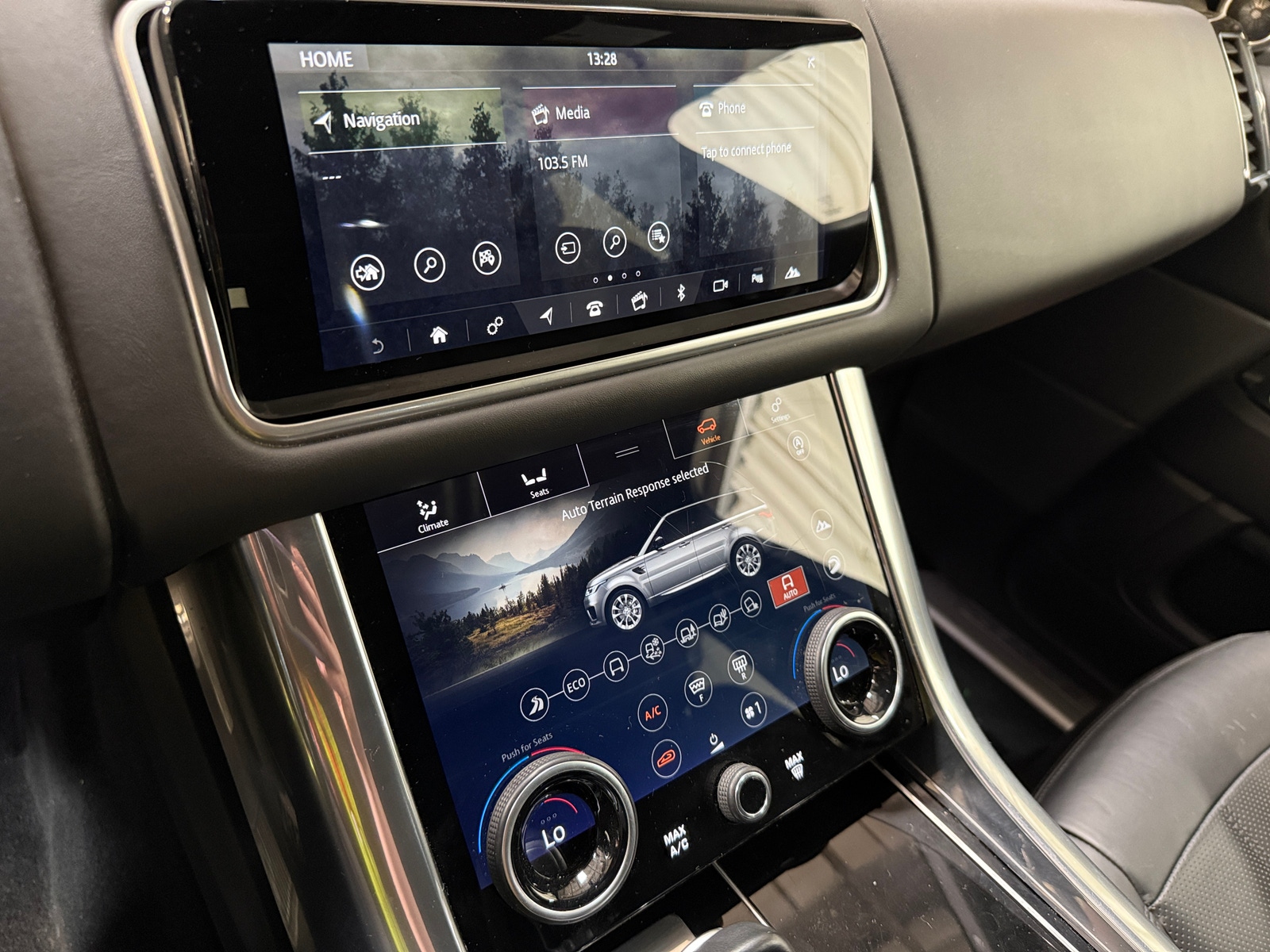 Thumbnail: 2019 Land Rover Range Rover Sport - 3